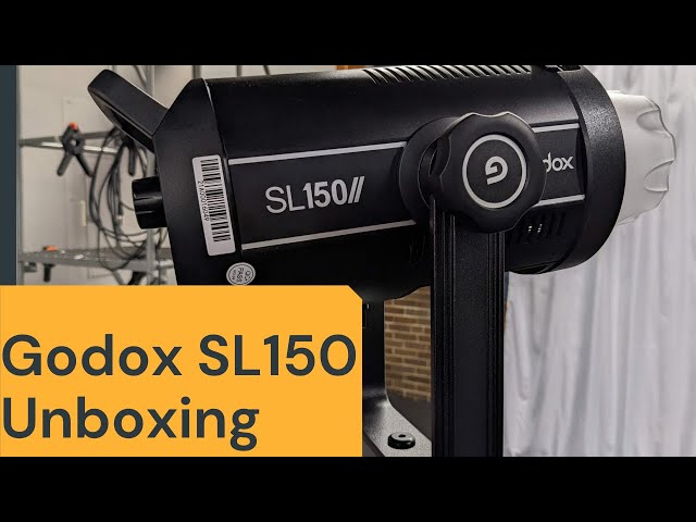 The Godox SL 150 unboxing camera is displayed